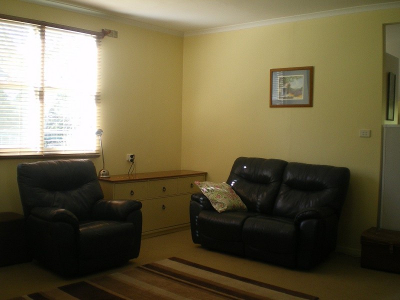 2 Giwang Street, Cooma NSW 2630