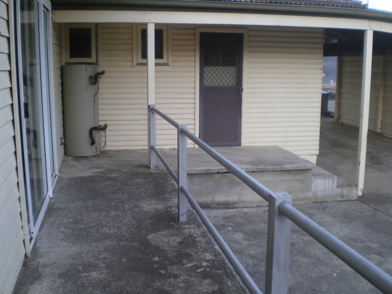 11 Chapman st, Cooma NSW 2630