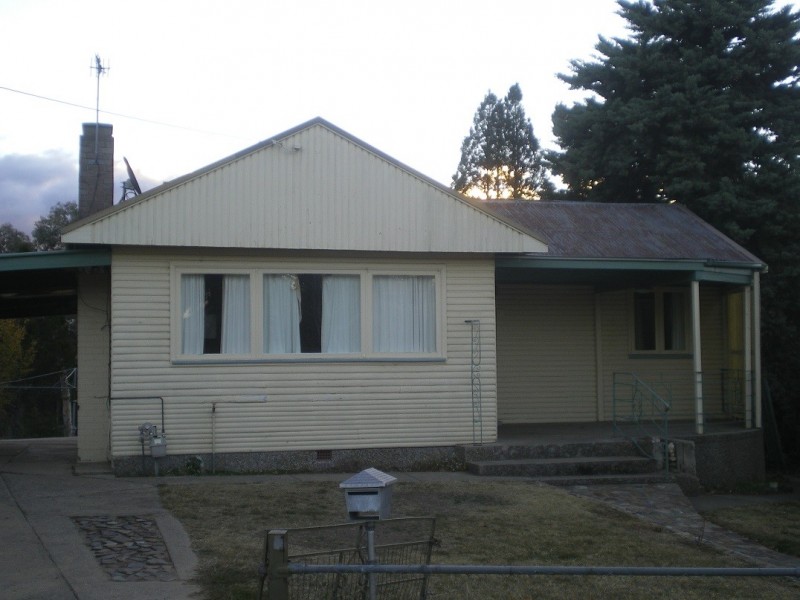 11 Chapman st, Cooma NSW 2630