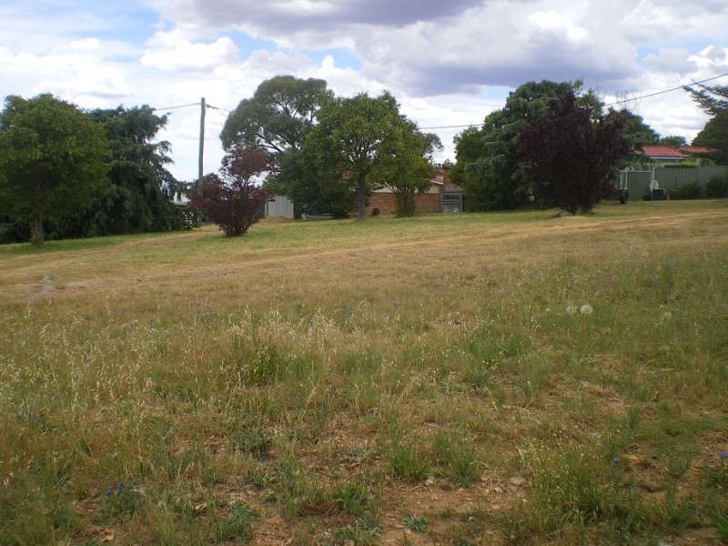 3 and 5 Tooma Pl, Cooma NSW 2630