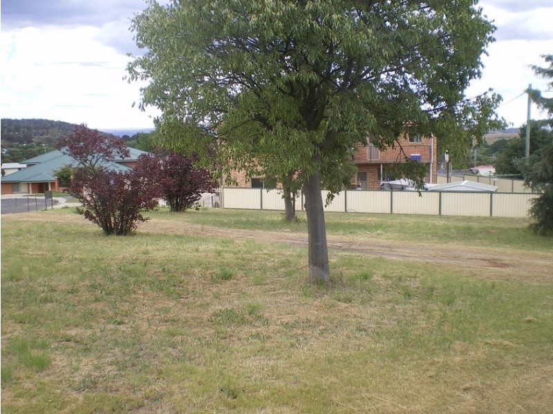 3 and 5 Tooma Pl, Cooma NSW 2630