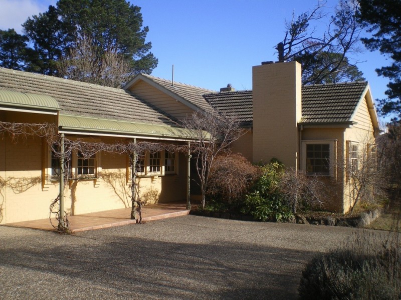 4 Cromwell St, Cooma NSW 2630