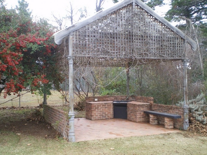 4 Cromwell St, Cooma NSW 2630