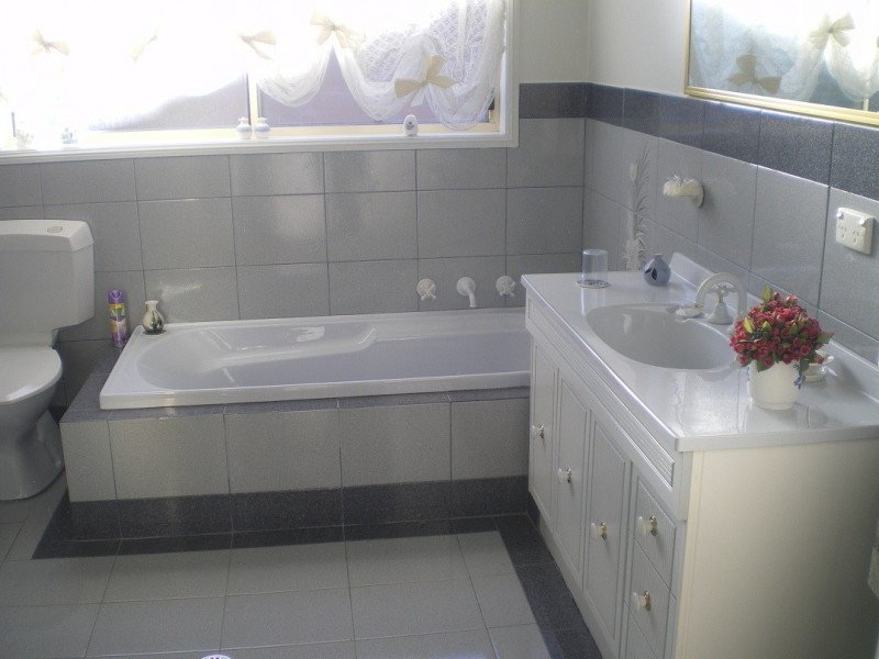 31 Tulong Ave, Cooma NSW 2630