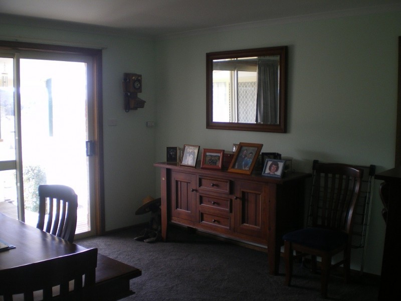 36 Scotts Rd, Cooma NSW 2630