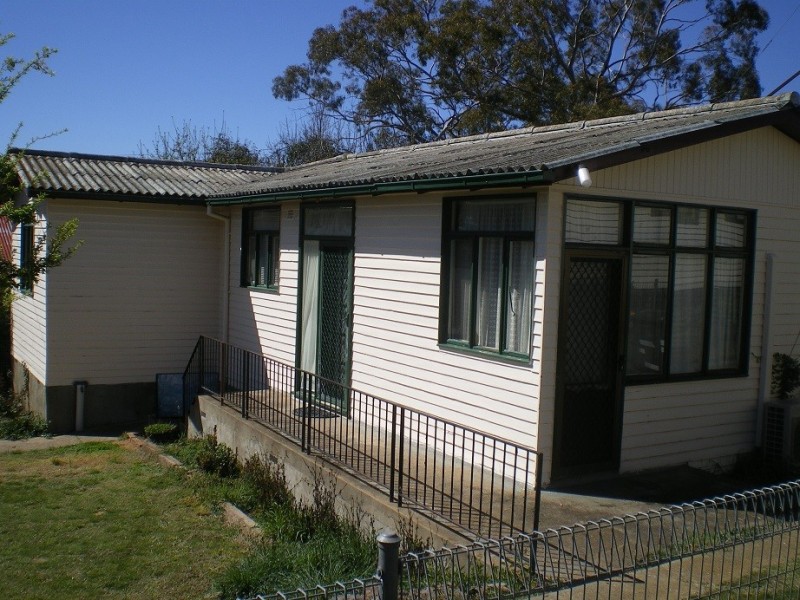 1 Nadoo Pl, Cooma NSW 2630