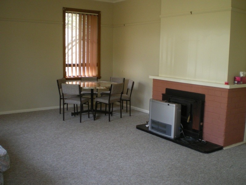 32 Crisp st, Cooma NSW 2630
