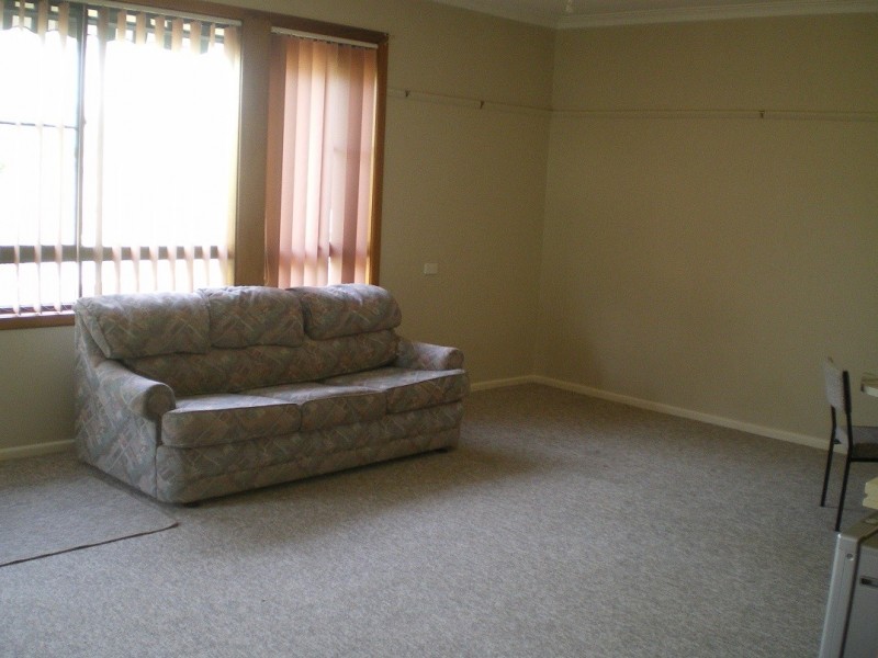 32 Crisp st, Cooma NSW 2630