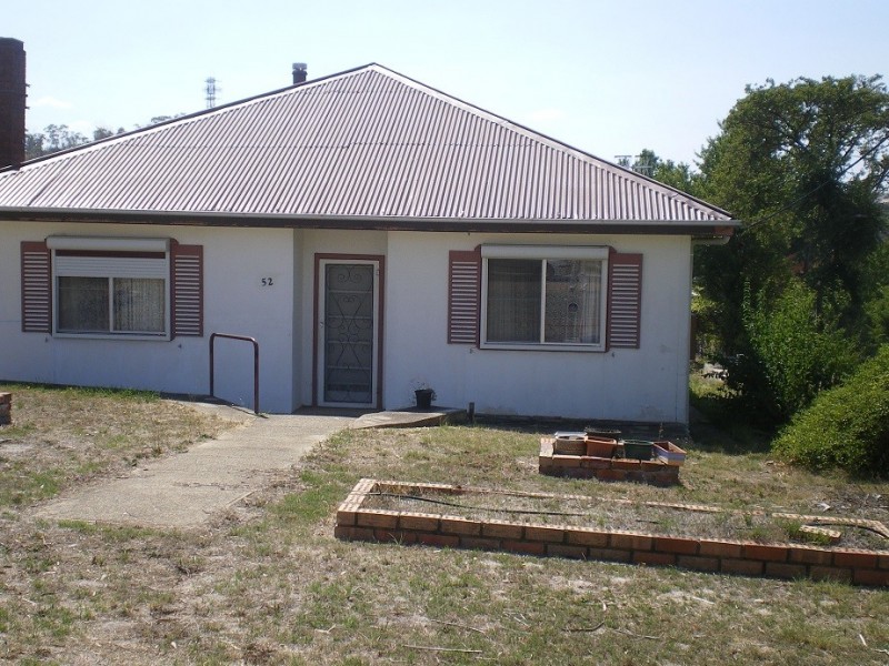 52 Hill St, Cooma NSW 2630
