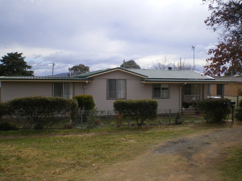 7 Yareen Rd, Cooma NSW 2630