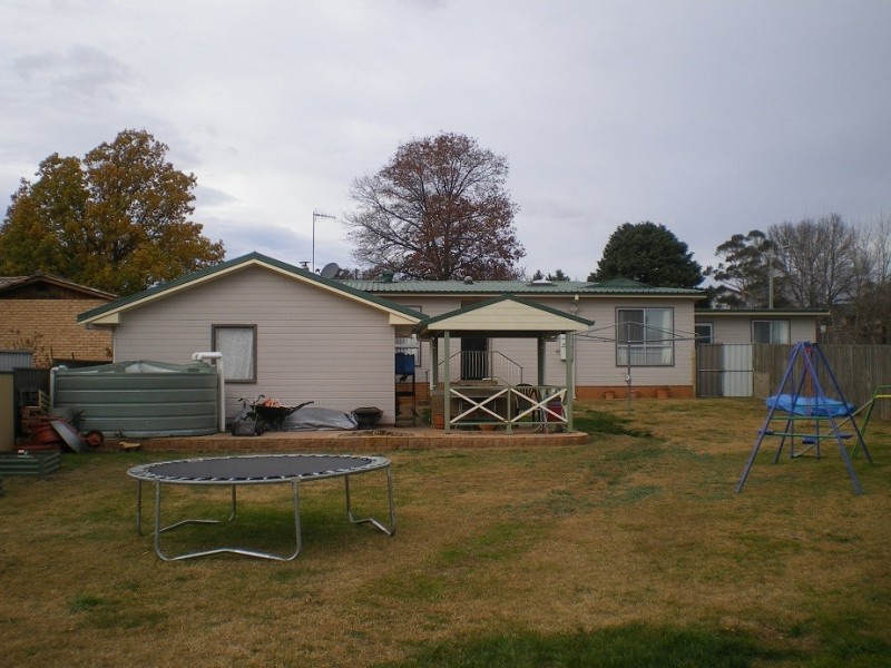 7 Yareen Rd, Cooma NSW 2630