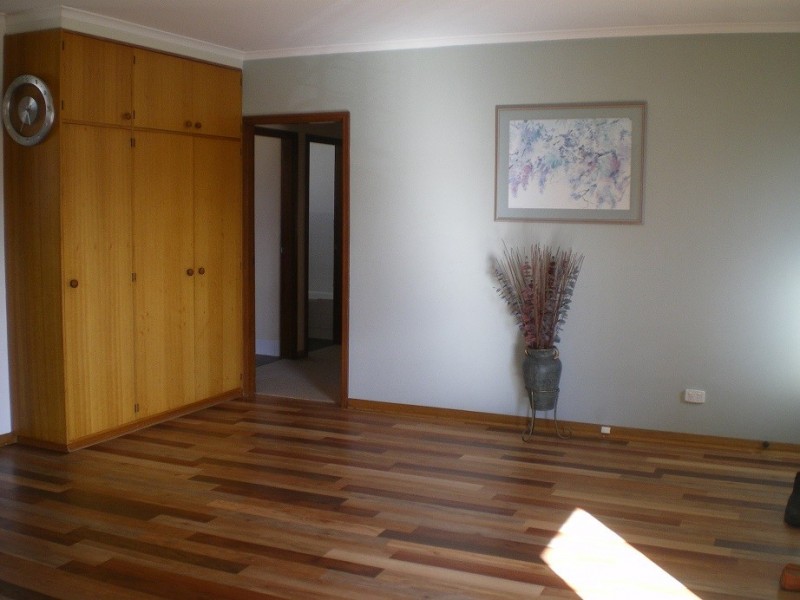 12 Woolalla St, Cooma NSW 2630