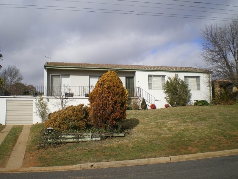 12 Woolalla St, Cooma NSW 2630
