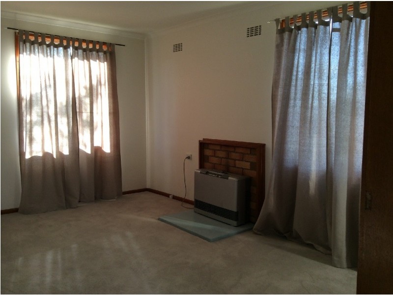 3 Adams Rd, Cooma NSW 2630