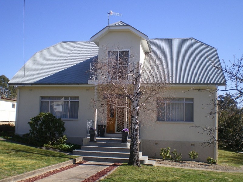 34 Culey Ave, Cooma NSW 2630