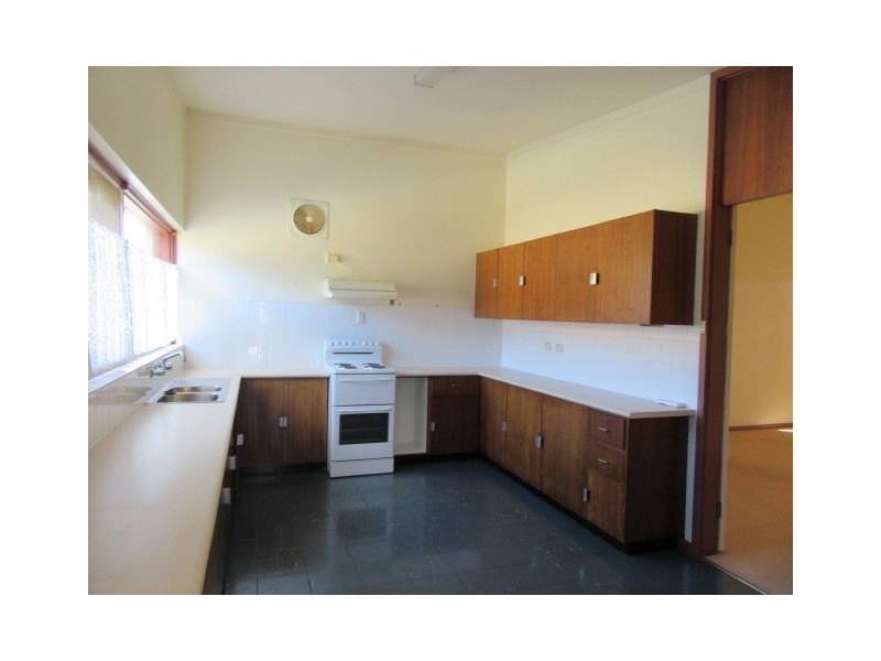 2A/8 Fachin Ave, Cooma NSW 2630