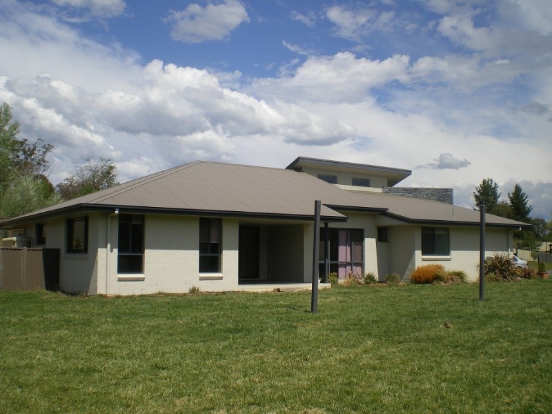 1 Banksia Lane, Cooma NSW 2630