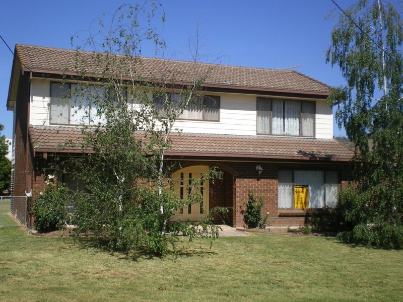 14 Oliver St, Berridale NSW 2628