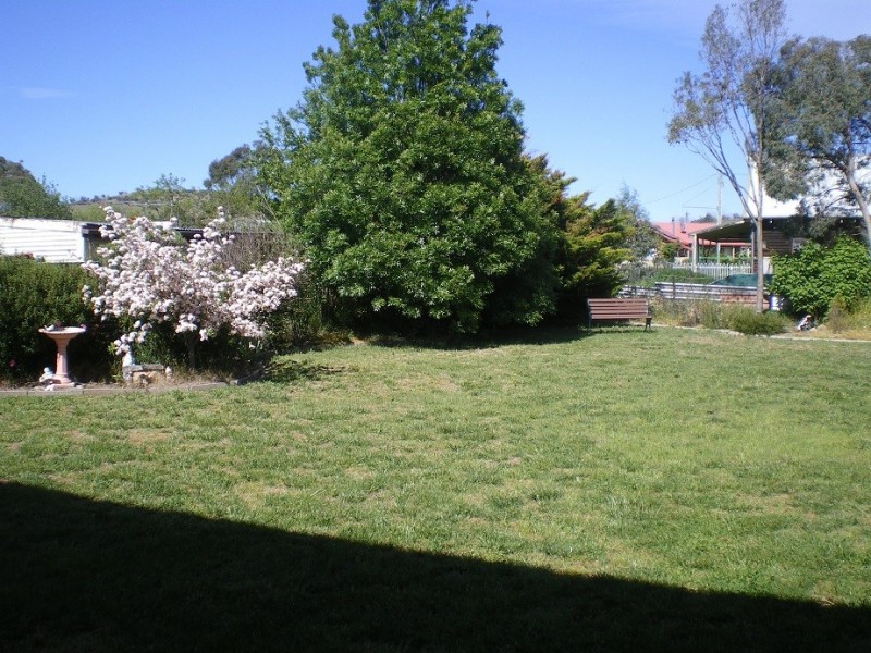 14 Oliver St, Berridale NSW 2628