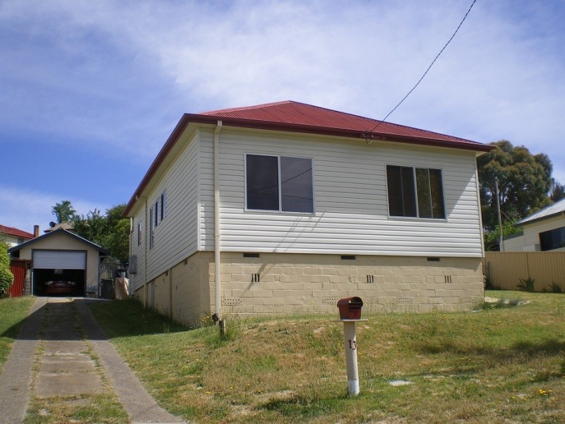 13 Harris St, Cooma NSW 2630
