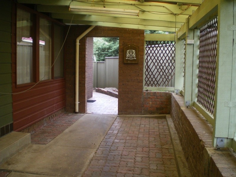 59 Hawkins St, Cooma NSW 2630