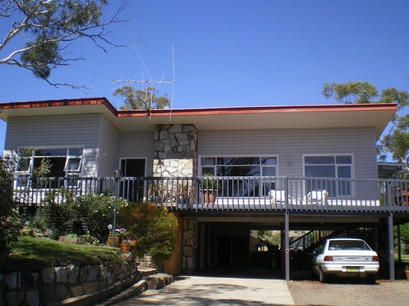 9 Blairgowrie Ave, Cooma NSW 2630