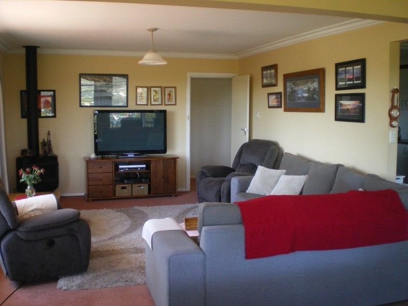 9 Blairgowrie Ave, Cooma NSW 2630