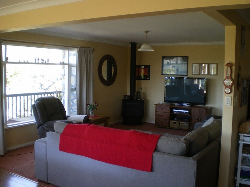 9 Blairgowrie Ave, Cooma NSW 2630