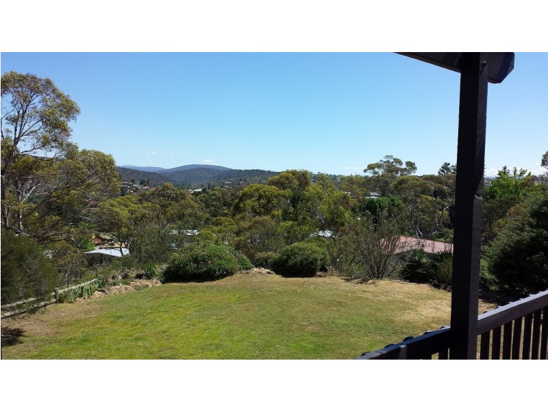 9 Blairgowrie Ave, Cooma NSW 2630