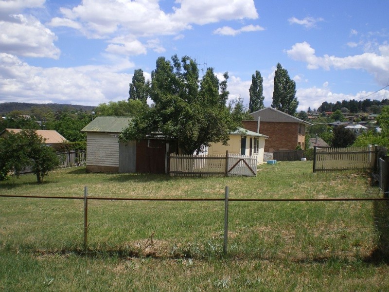 7 Hilton St, Cooma NSW 2630