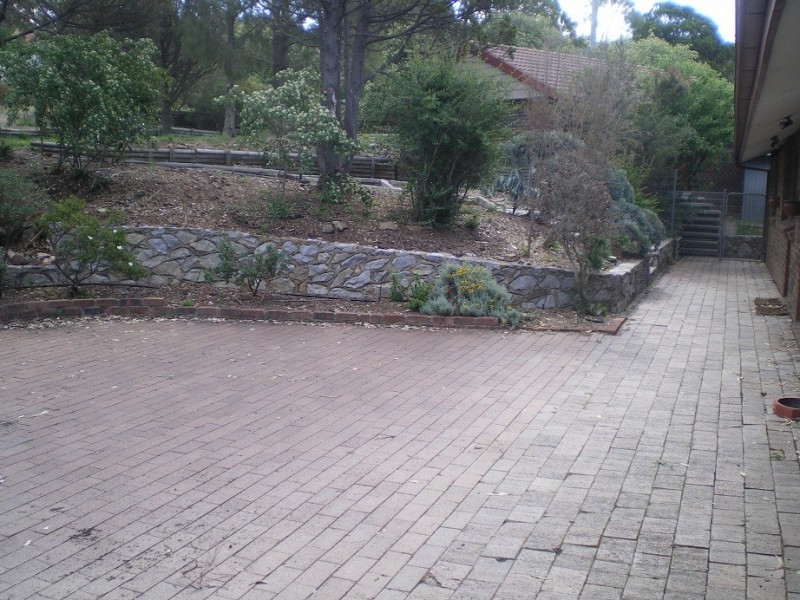 2 Maneroo Place, Cooma NSW 2630