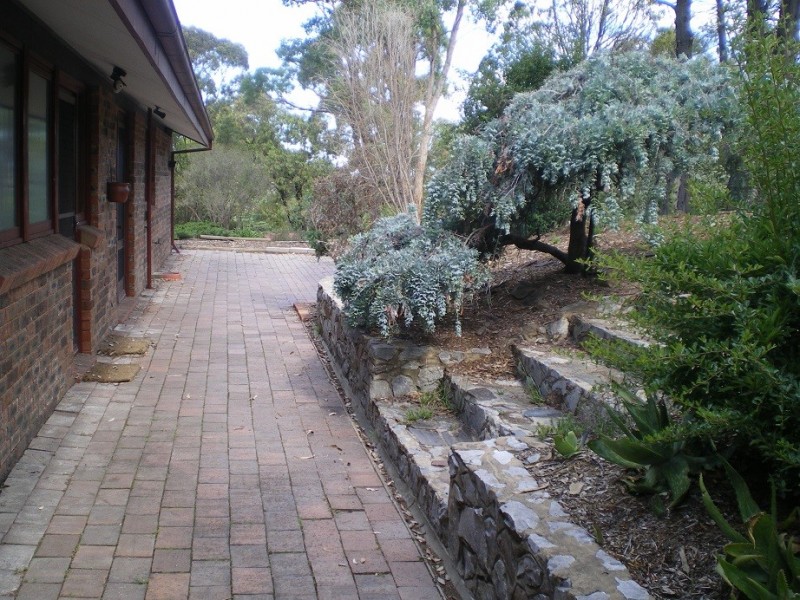 2 Maneroo Place, Cooma NSW 2630