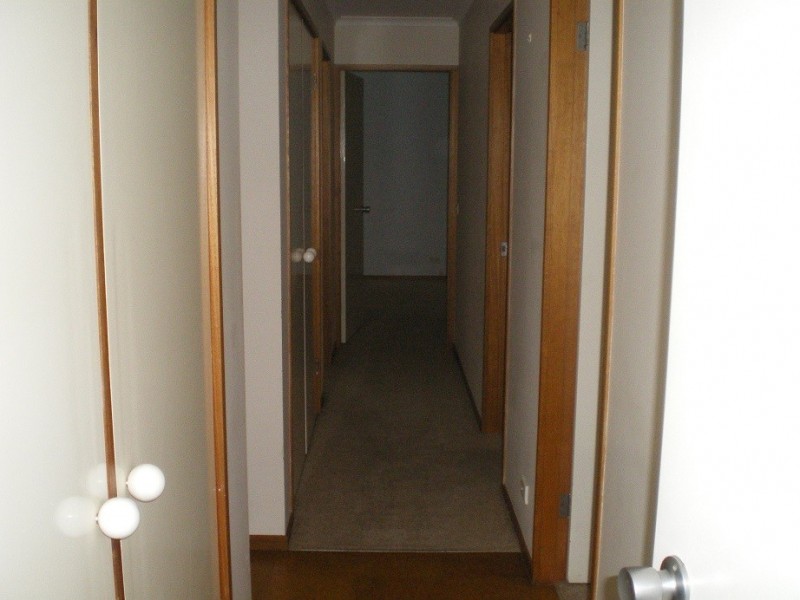 2 Maneroo Place, Cooma NSW 2630