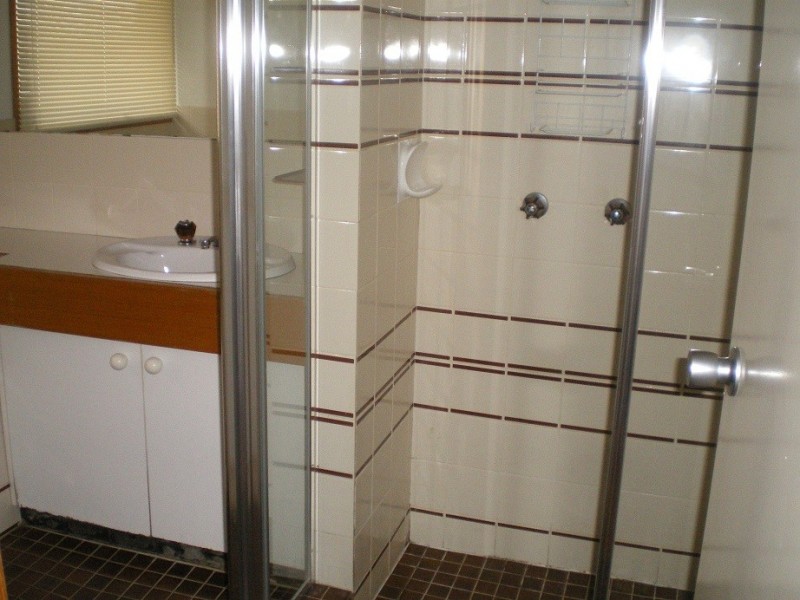 2 Maneroo Place, Cooma NSW 2630