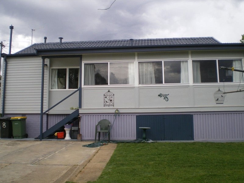 8 Norman Dykes Ave, Cooma NSW 2630