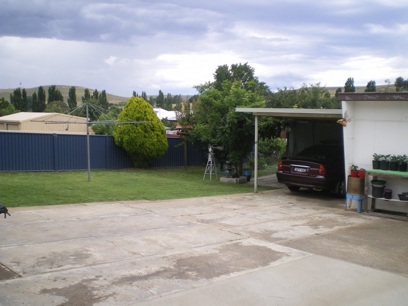 8 Norman Dykes Ave, Cooma NSW 2630