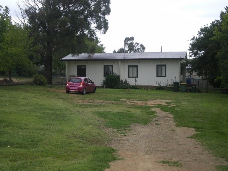 8 Denison Street, Cooma NSW 2630