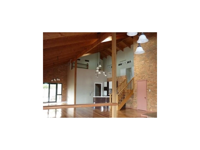 8 Coventry Close, Cooma NSW 2630