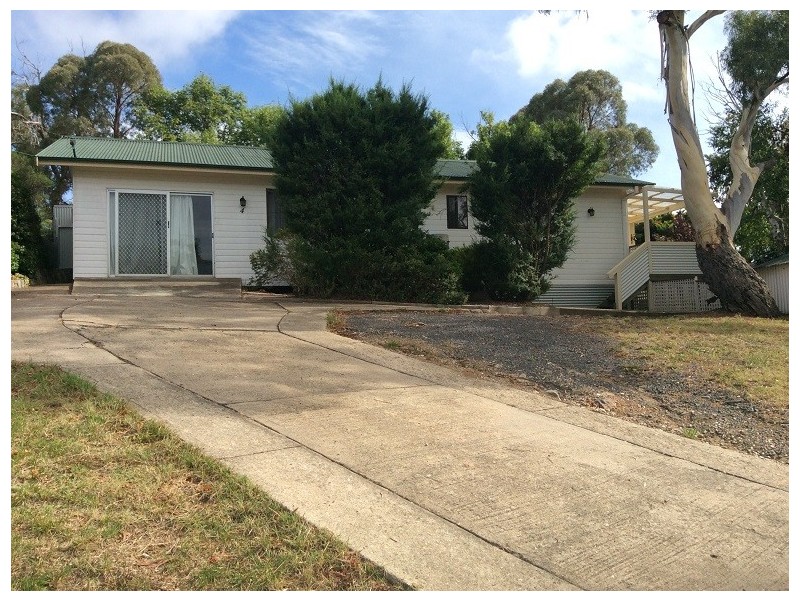 4 Amaroo street, Cooma NSW 2630
