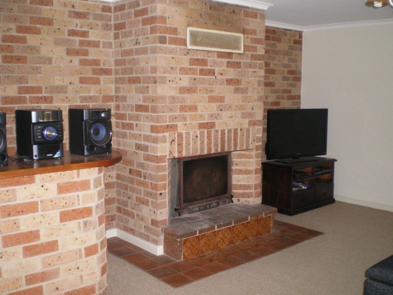 16 Alira Lane, Cooma NSW 2630