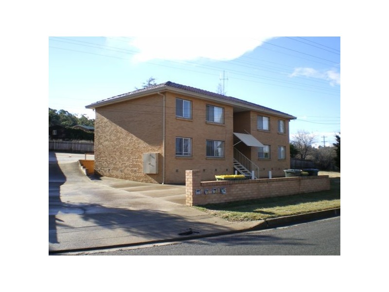 4/3 Mulach st, Cooma NSW 2630