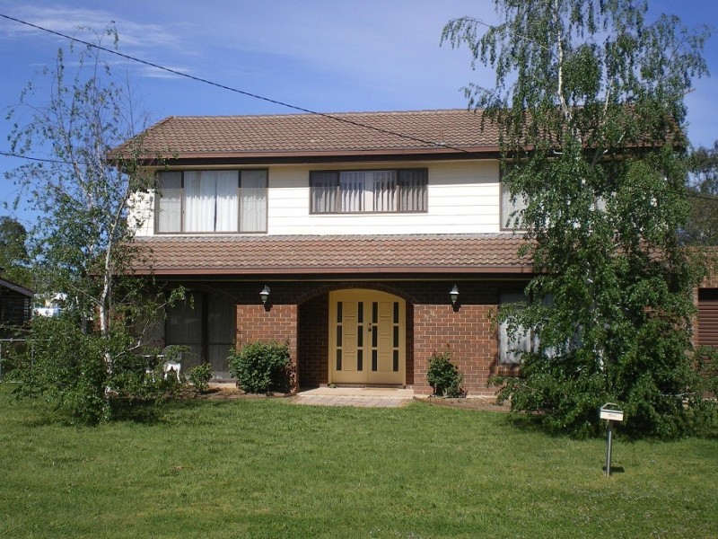 14 Oliver St, Berridale NSW 2628