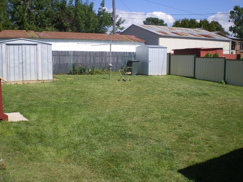 21 Yareen Rd, Cooma NSW 2630