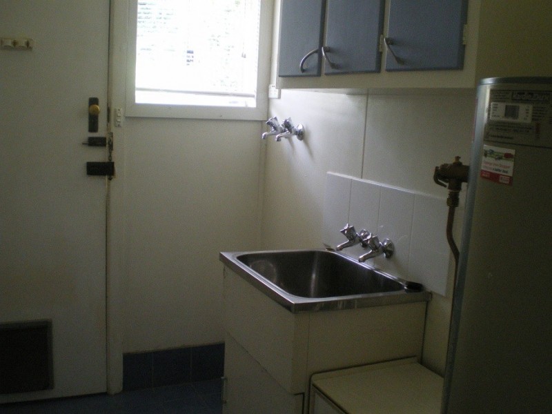 2 Ballang Pl, Cooma NSW 2630