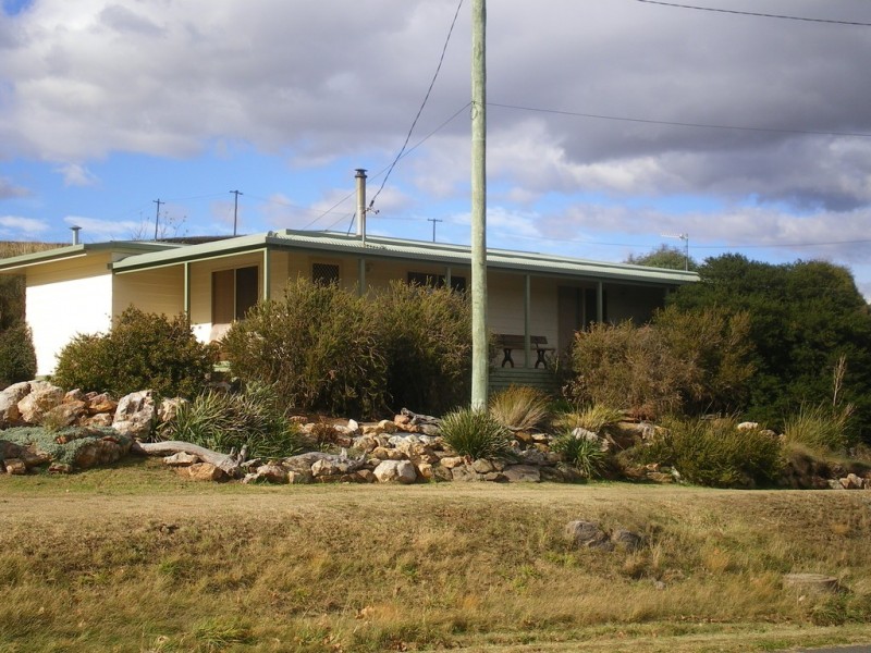 82 Baron St, Cooma NSW 2630