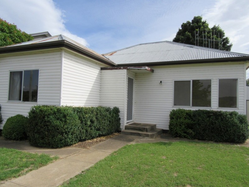 6 Hilton st, Cooma NSW 2630