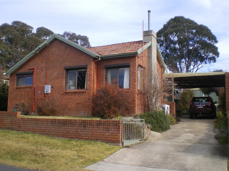 19 jerrang ave, Cooma NSW 2630