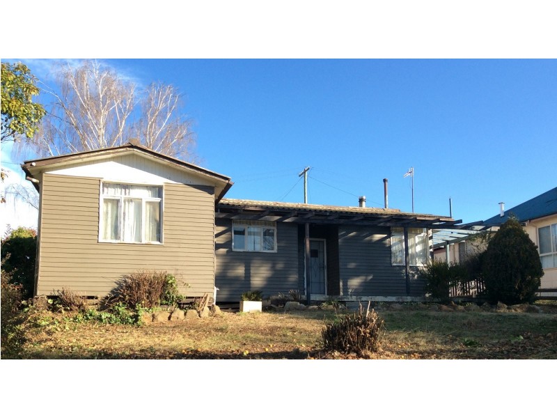 7 Walla St, Cooma NSW 2630