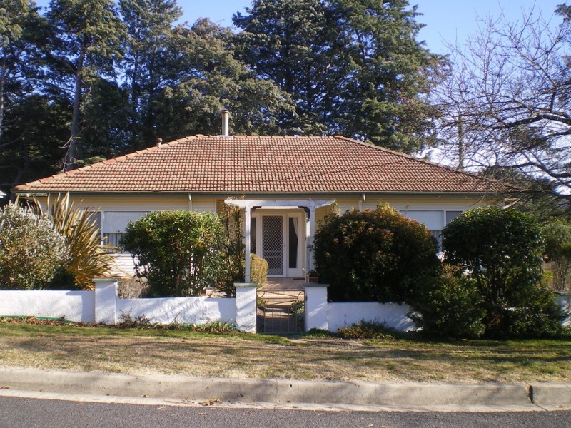 21 Buchan Pde, Cooma NSW 2630