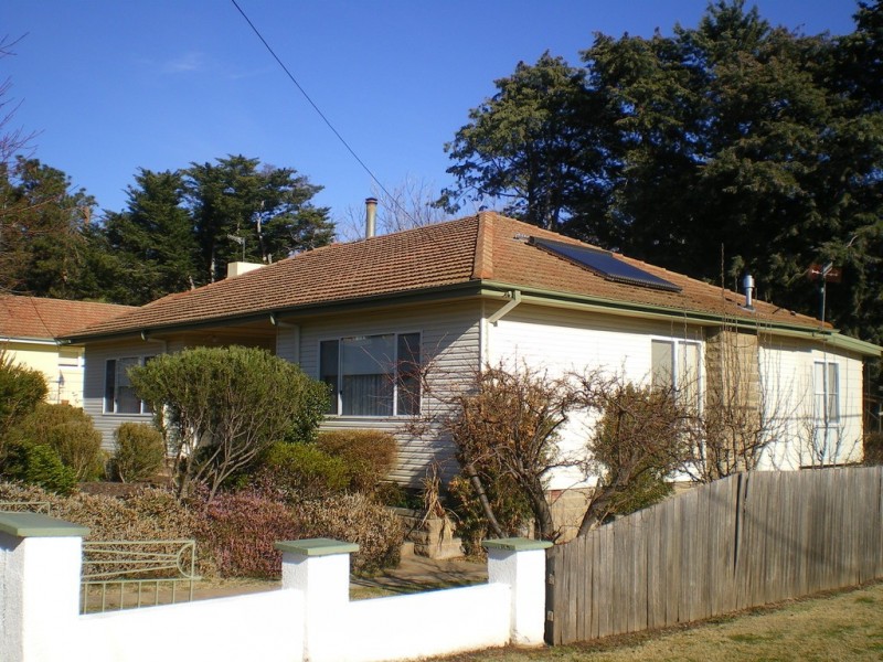 21 Buchan Pde, Cooma NSW 2630